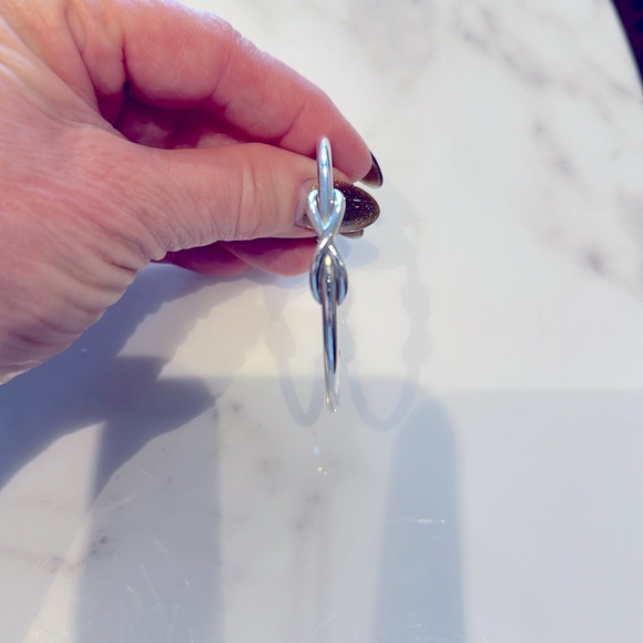 Tiffany Infinity Knot cuff - Picture 8 of 8